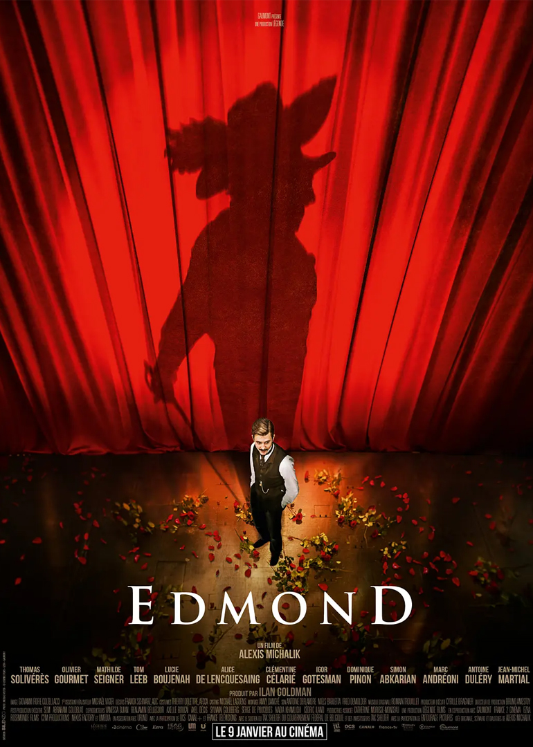 男生把女生的衣服全部脱光,然后男的吃女的肌肌